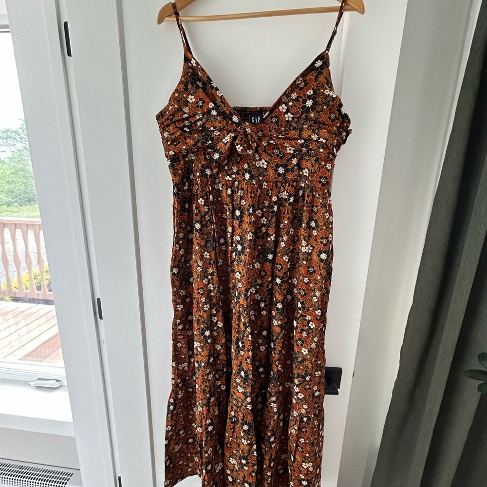 GAP Brown and Cream Ruched Tiered Midi Sundress